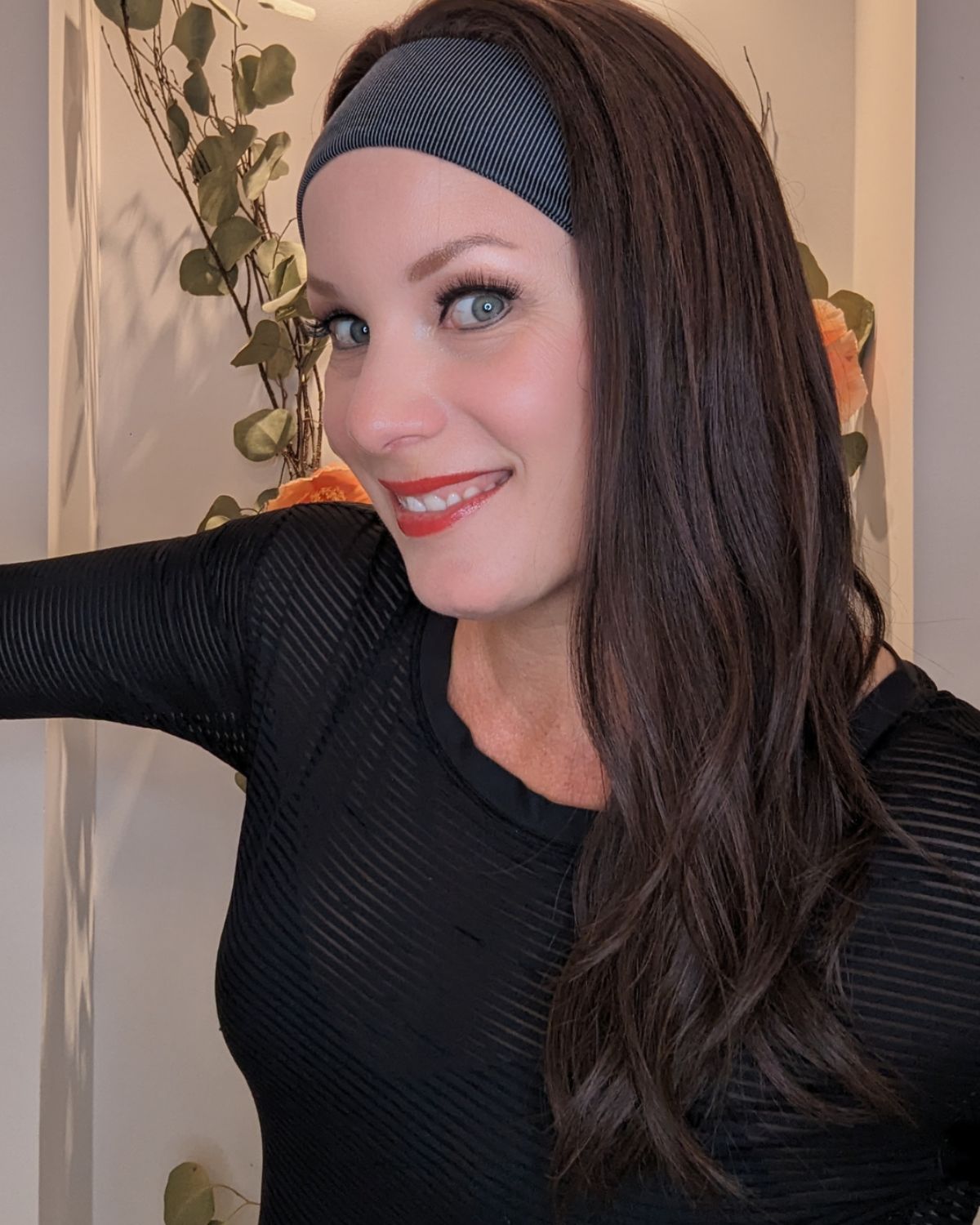 sport wig dark brown